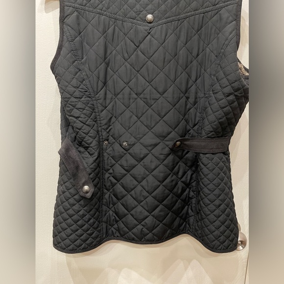 Weatherproof Faux Fur Lined Vest - Picture 7 of 8
